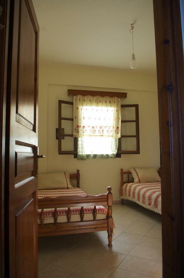 Limnes Home Moutsoúna Екстериор снимка